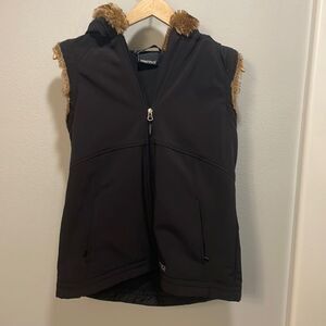 𝅺Marmont woman’s black vest with fur lined hood